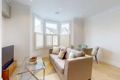Image de Modern 2br Flat-2min walk to Tube/ Near Kew