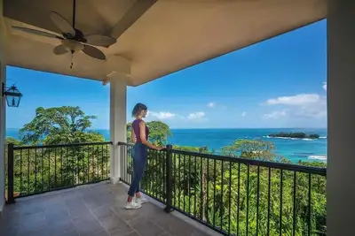 Image de 2 Bedroom Condo Ocean View