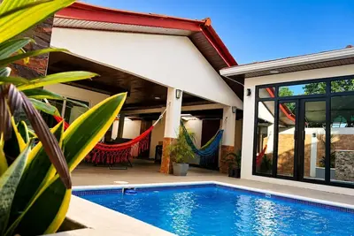 Image de Chitré Escape: Private Pool, Bbq & Near Downtown