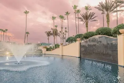 Image de Perfectly Located for Exploring the Best of the Area! Outdoor Pool!