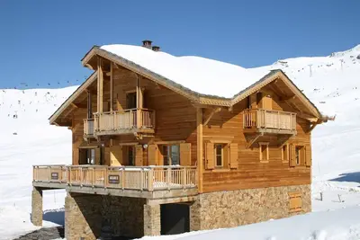 Image de Chalet Privé + Accès Direct au Pistes!