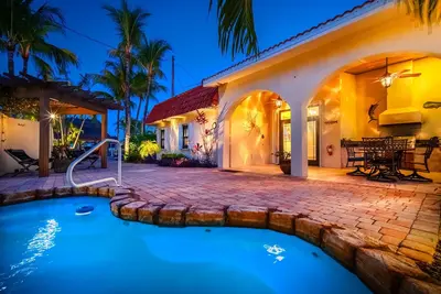 Image de Waterfront Pool Home w/ Private Dock, Tiki Hut & Backyard Oasis