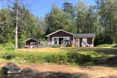 Image de Lovely house by the lake Incl rowing boat