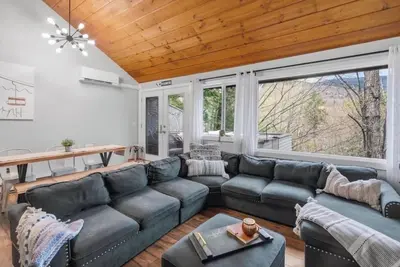 Image de Sleeps 9 | Loon Mountain View | Ski Shuttle + Pool