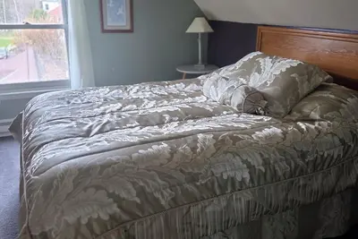 Image de Cozy 1-bedroom studio in serene Bayfield with Ac