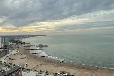 Image de 20%Off. Renovated with ocean and city view!