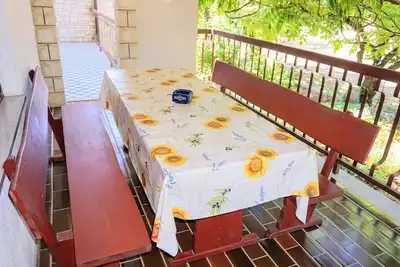 Image de Appartement de quatre chambres avec la terrasse Basanija, Umag (A-27178-a)