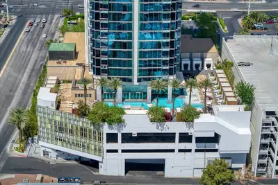 Image de Palms Studio Strip W/ Balcony