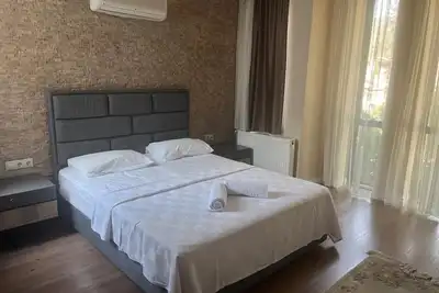 Image de ŞEHRİN KALBİNDE  DOĞANIN İÇİNDE. DIŞARIYA Kapali Sadece Huzur
