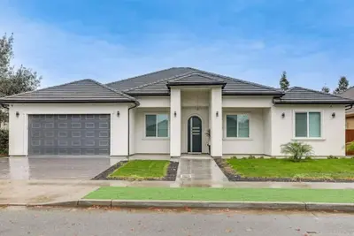Spacious 4br Lodi Retreat | Pet-Friendly