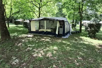 Image de Caravane avec auvent 4 personnes
