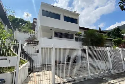 Image de Linda Casa plan for rest, work or sports.