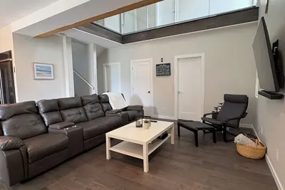 Image de Mountainside Lodge Shuswap Retreat/ Lakeview Deck/Theatre Room/ Sauna