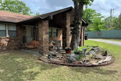 Image de Charming, private 3-bedroom expansive cottage in  Eufaula Longtown.