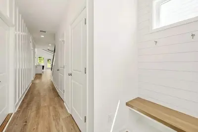 Image de Modern 3br/2. 5bth Landon Hills Retreat