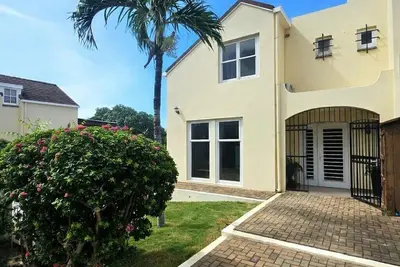 Image de Beautiful spacious home with sea view on quiet guarded resort with pool