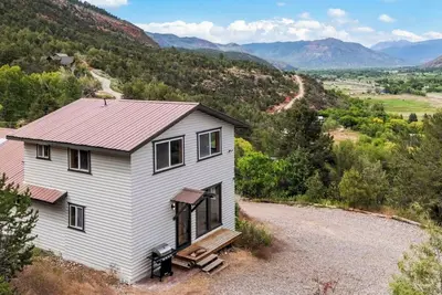 Image de Deck With Great Views, Hot Tub, A/C, Pet Friendly!