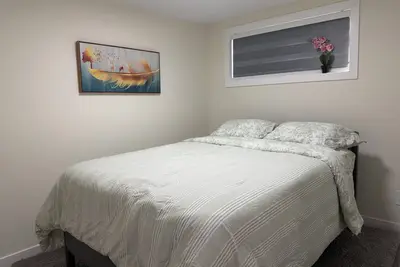 Image de Dykee Brand new 1 Bedroom 1 bath suite with sofa bed, in the Greens, Regina. Sk