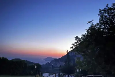 Image de Artemisia Suite Path of Gods in a treehouse villa; scenic