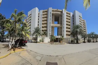 Image de \"Welcome to your home away from home in the paradise of Margarita Island! \") x 7