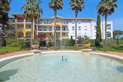 Image de Appartement avec piscine et jardin à Saint Aygulf