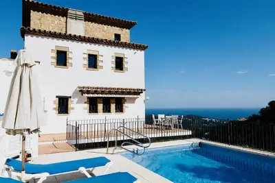 Image de La Torre CostaBravaSi - Piscine, barbecue, vue mer