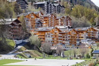 Image de Domaine des Reines B1 by Interhome