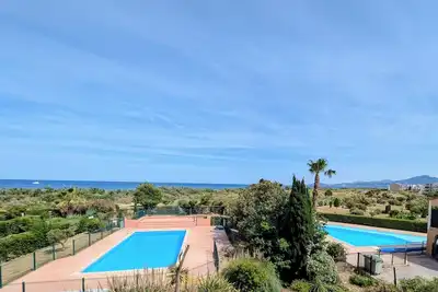 Image de Appartement avec terrasse face a la mer et piscine