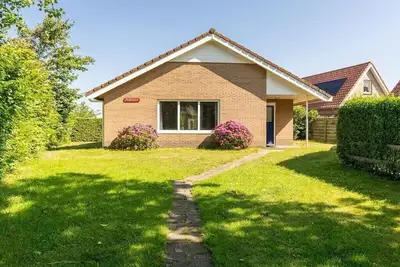 Image de Maison de vacances à Ballum avec piscine