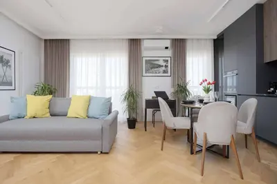 Image de Luxury Apartment with a Balcony | Air Conditioning, Parking