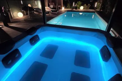 Image de All-In Rhein-Main - Pool, Hot Tub, Sauna, Fitness Center & Workspace!