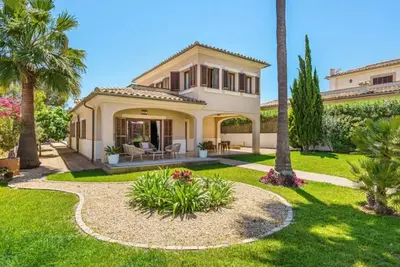Image de Villa Balear. Holiday home with private pool.