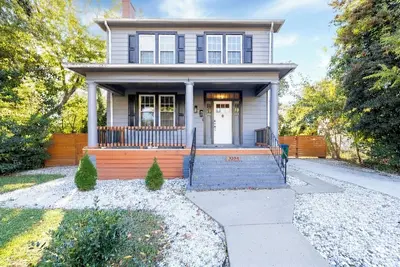 Image de Spacious 4-bedroom house in gorgeous Richmond