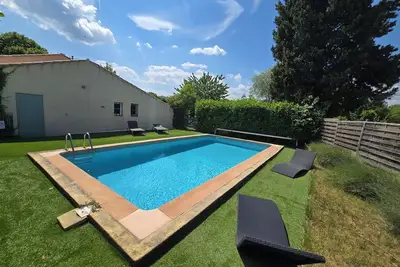 Image de maison Provençale avec piscine privee