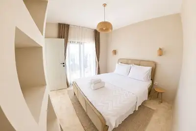 Image de Luxury 1-bedroom bungalow - East Village Luna 3110