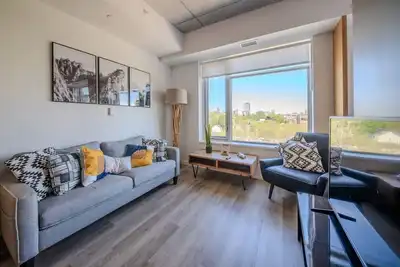 Image de Your Westboro Home Away From Home