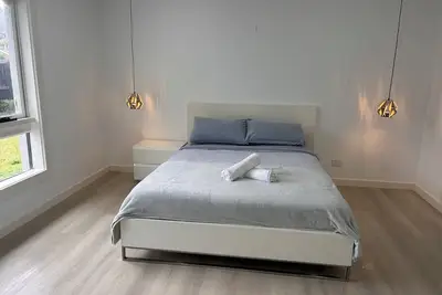 Image de Beautiful 4 bedroom for short or long term stay!
