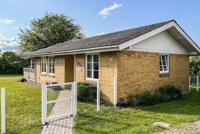 Image de 2 bedroom stunning home in Broager