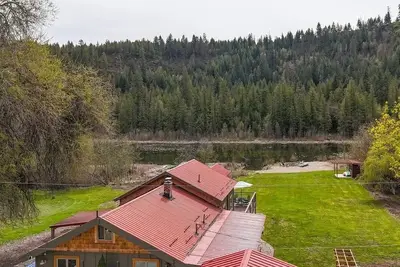 Image de Peaceful Lakefront Cabin Retreat on a Quiet & Secluded Lake
