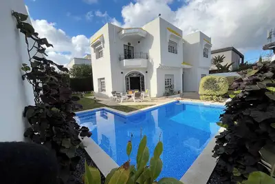Image de Villa de luxe avec piscine à La Soukra, Ariana