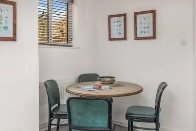 Image de Flat A: Buckingham Road - Modern 2-Bedroom Apartment