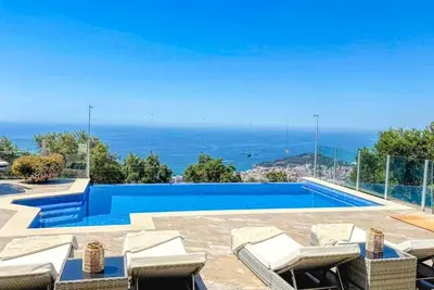 Image de Villa « Costacabana - Vistamar » avec vue sur mer, piscine privée et Wi-Fi