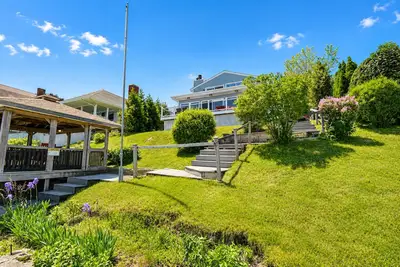 Image de 2bd Waterfront Home - Near Beaches & Providence