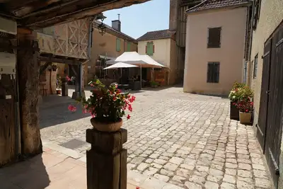 Image de Charming 3 Bed/2 Bath House in Medieval Village