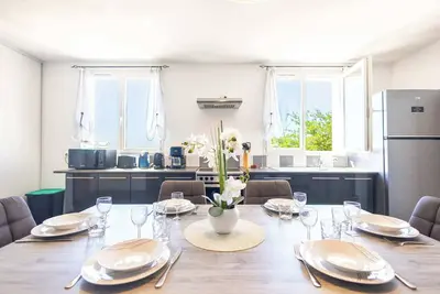 Image de Appartement climatisé avec extérieur — Domaine Les Castans, entre Agde et Pézenas