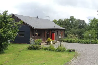 Image de maison an bois avec étang sud du bevrry