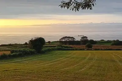 Image de Stone cottage with sea view and private garden