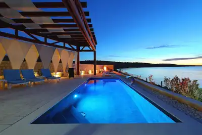 Image de Villa Maritime with Pool by the Sea