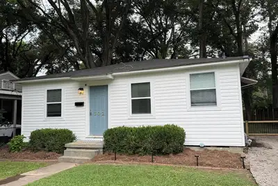 Image de Fabulous 2-bedroom house with fenced backyard in Monroe. Matt’s Place!