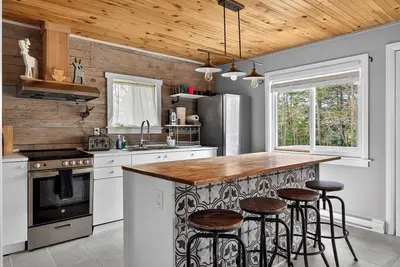 Image de Cozy 3 Bedroom Cottage on Lac St. Pierre